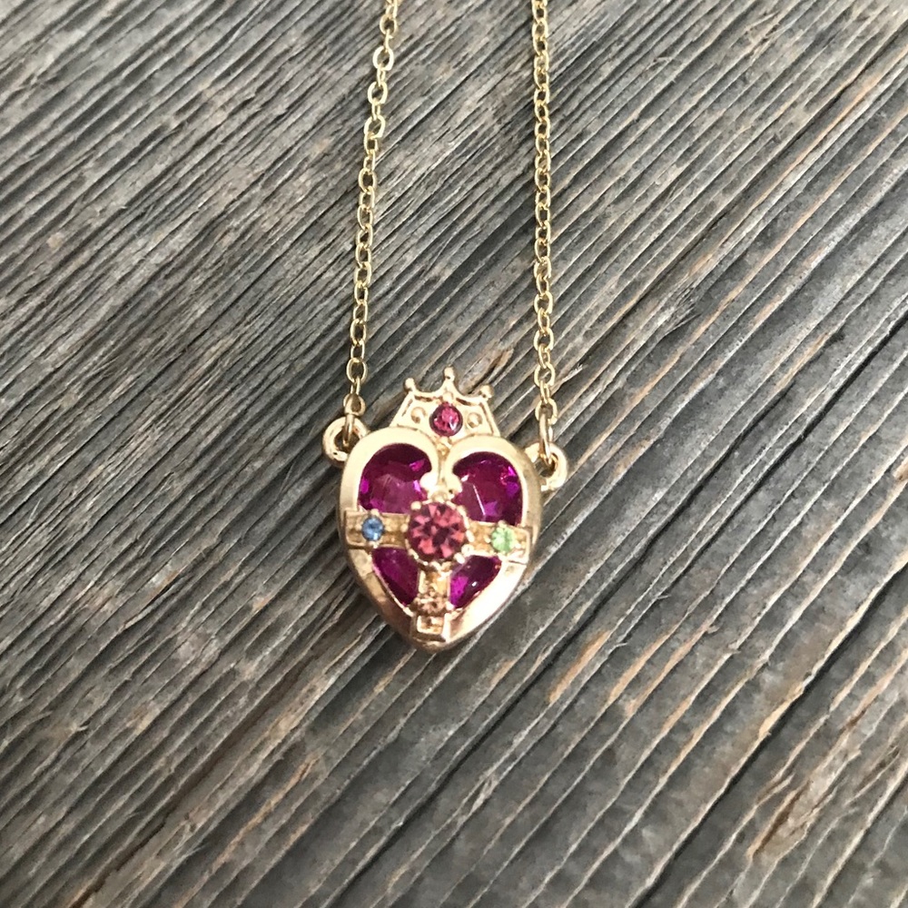 ❤️ 3/$25 NWOT pink heart and crown paste stone necklace anime jewelry pop gold